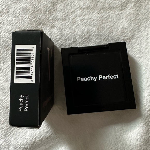 Violet Voss Radiant Blush - Picture 7 of 7